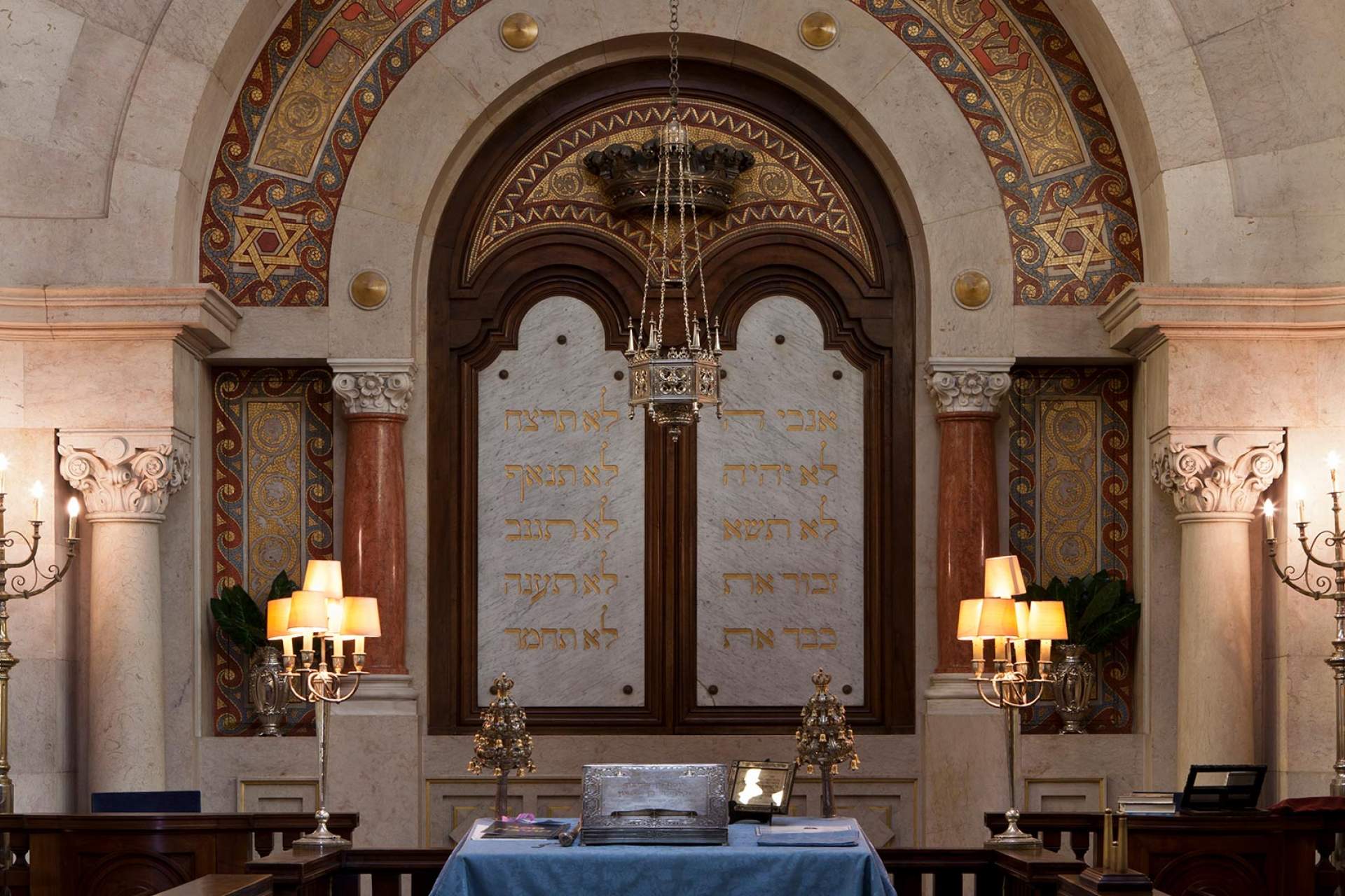 Interior da Sinagoga Shaaré Tikvah, Lisboa / Lisboa / Pedro Sousa_Amatar