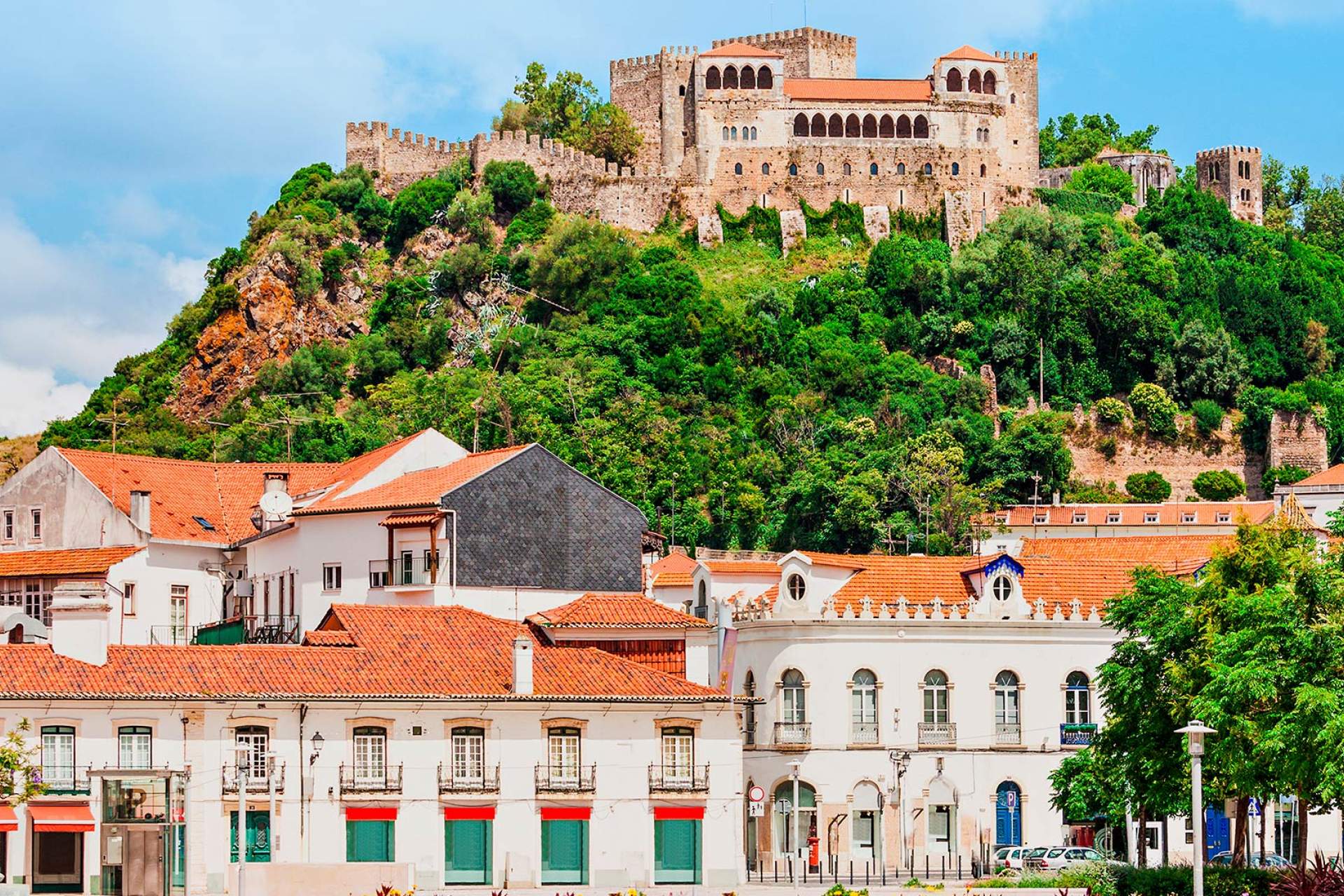 View of the Leiria castle / Leiria / saiko3p_Shutterstock